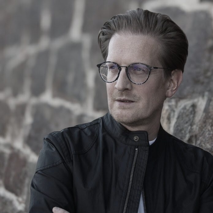 Autorenporträt Dirk Naumann